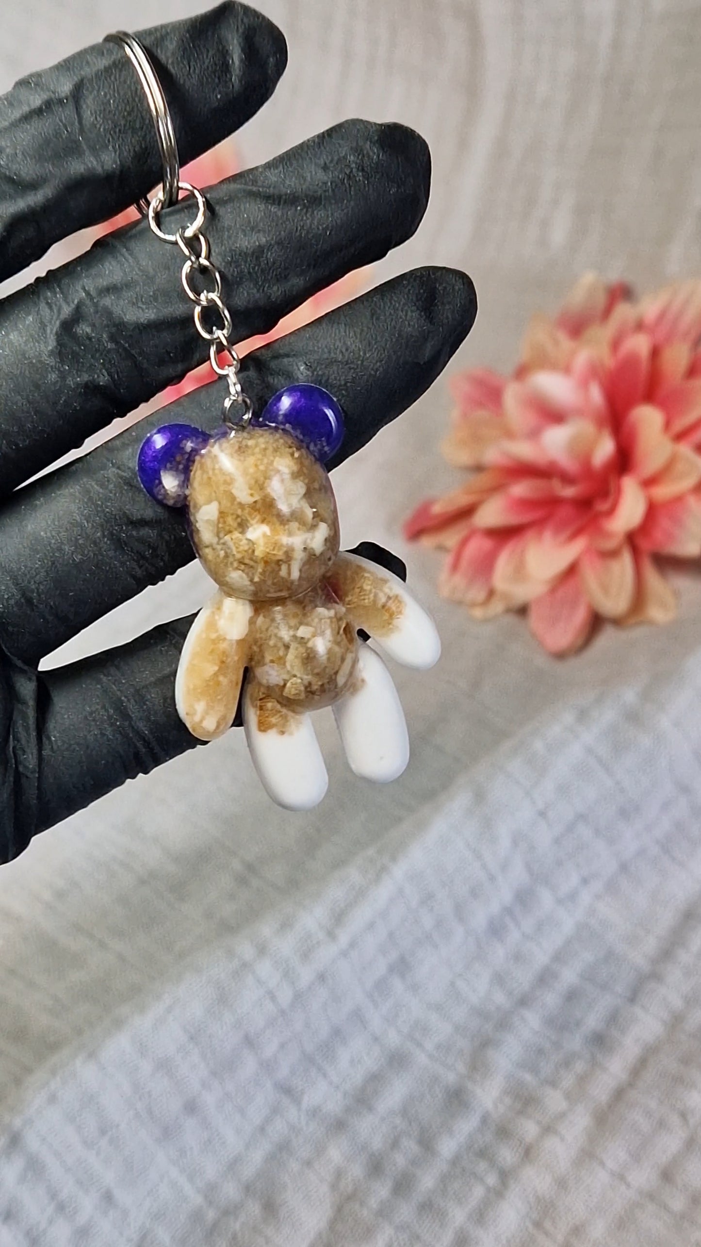 Schlüsselanhänger "Teddy" in versch. Design aus Resin