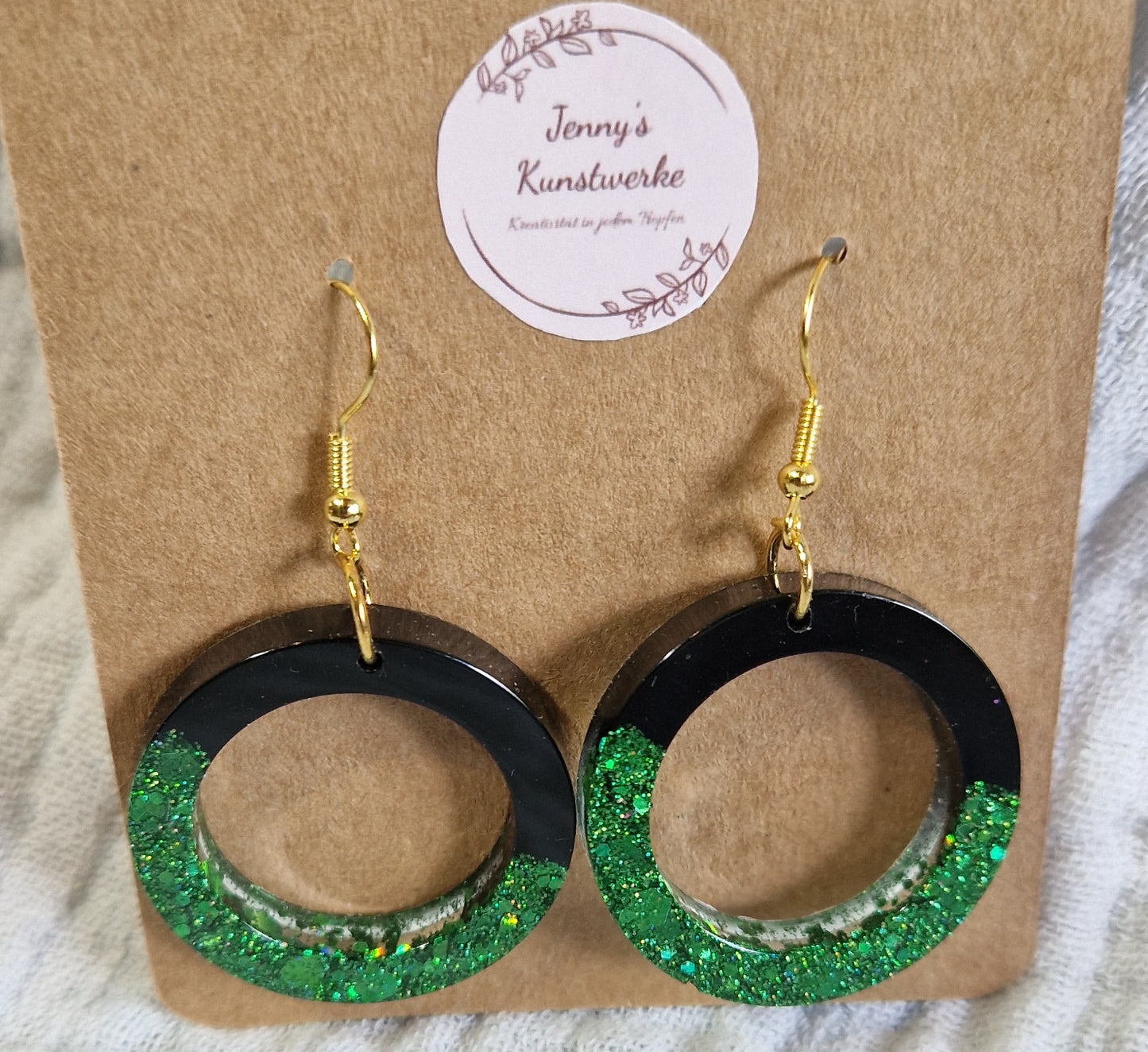 Ohrringe aus Resin in versch. Varianten