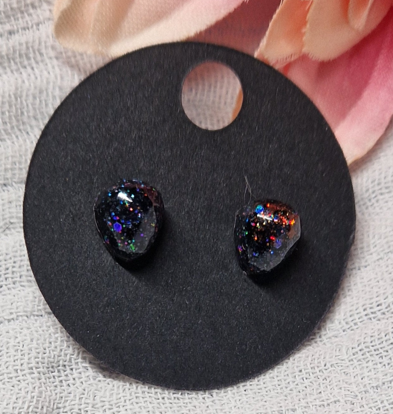 Stecker Ohrringe aus Resin in versch. Design