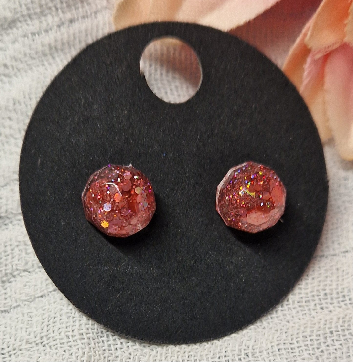 Stecker Ohrringe aus Resin in versch. Design