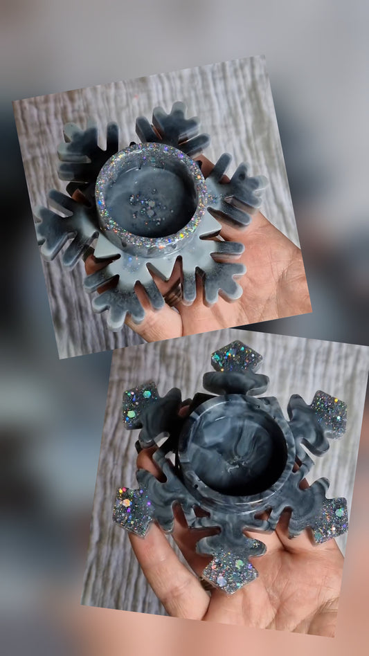 Teelichthalter/set aus Epoxidharz in versch. Farben