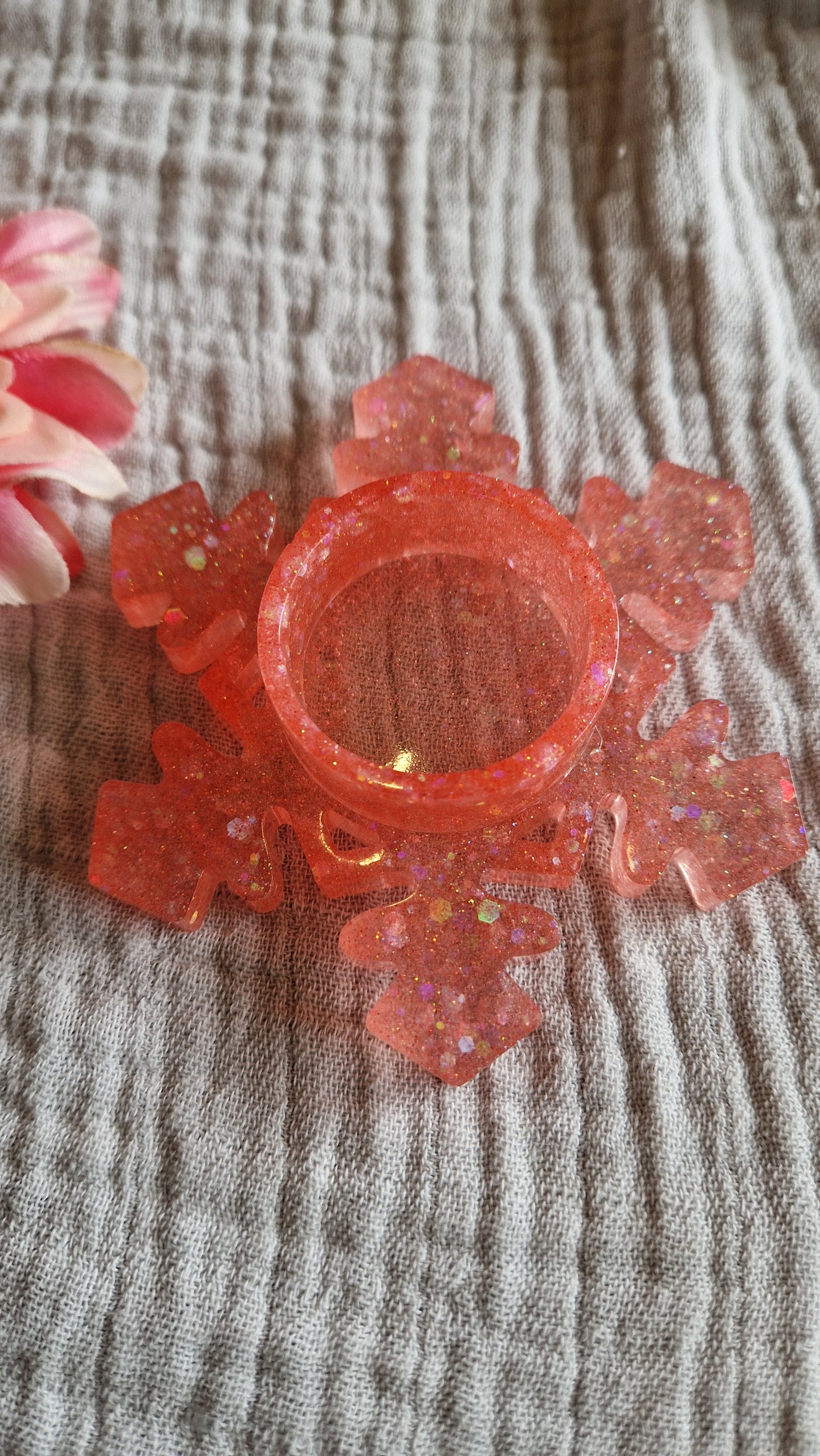 Teelichthalter aus Resin in versch. Farben