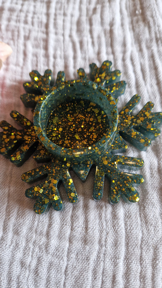 Teelichthalter aus Resin in versch. Farben