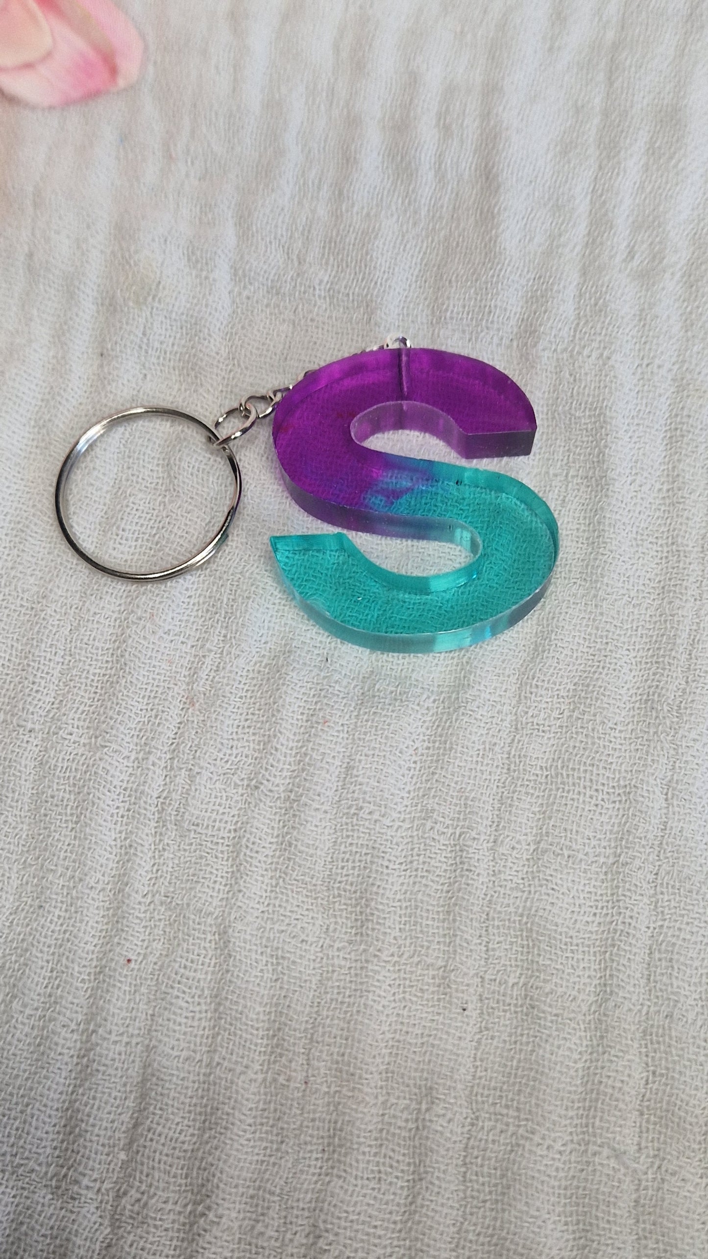 Buchstaben Schlüsselanhanger aus Resin