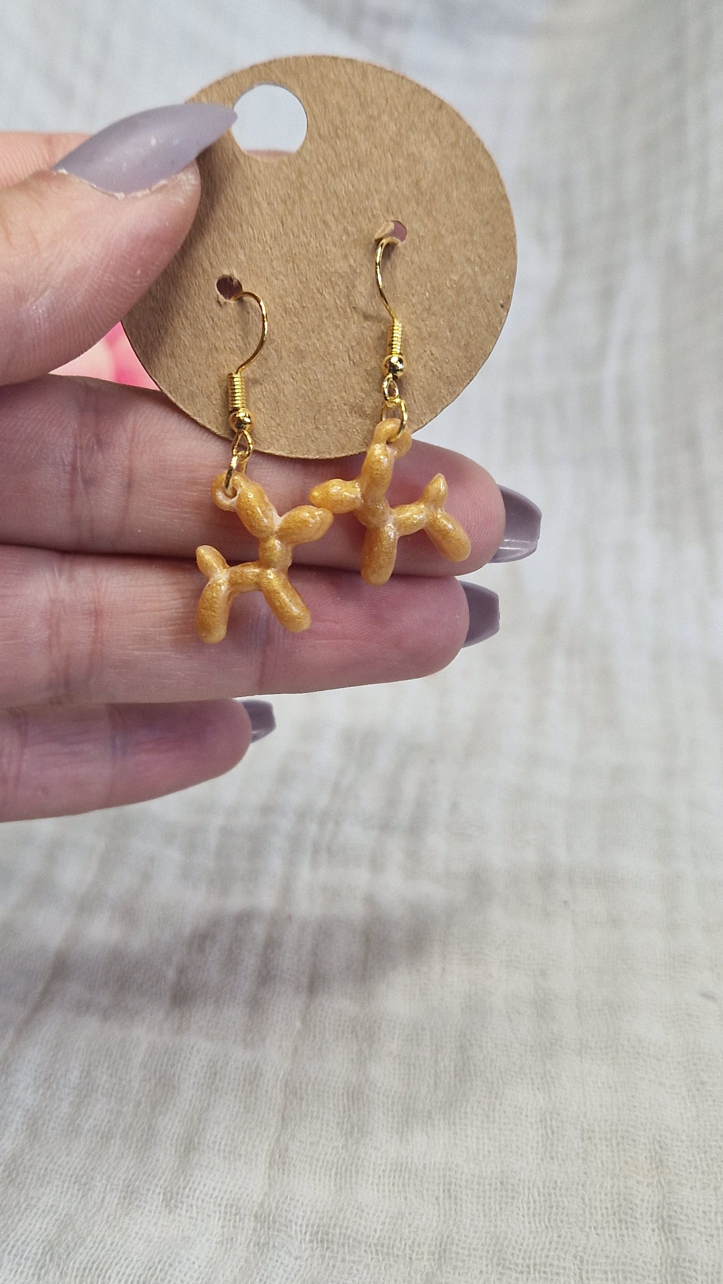 Ohrringe "Ballonhund" aus Resin in versch. Farben