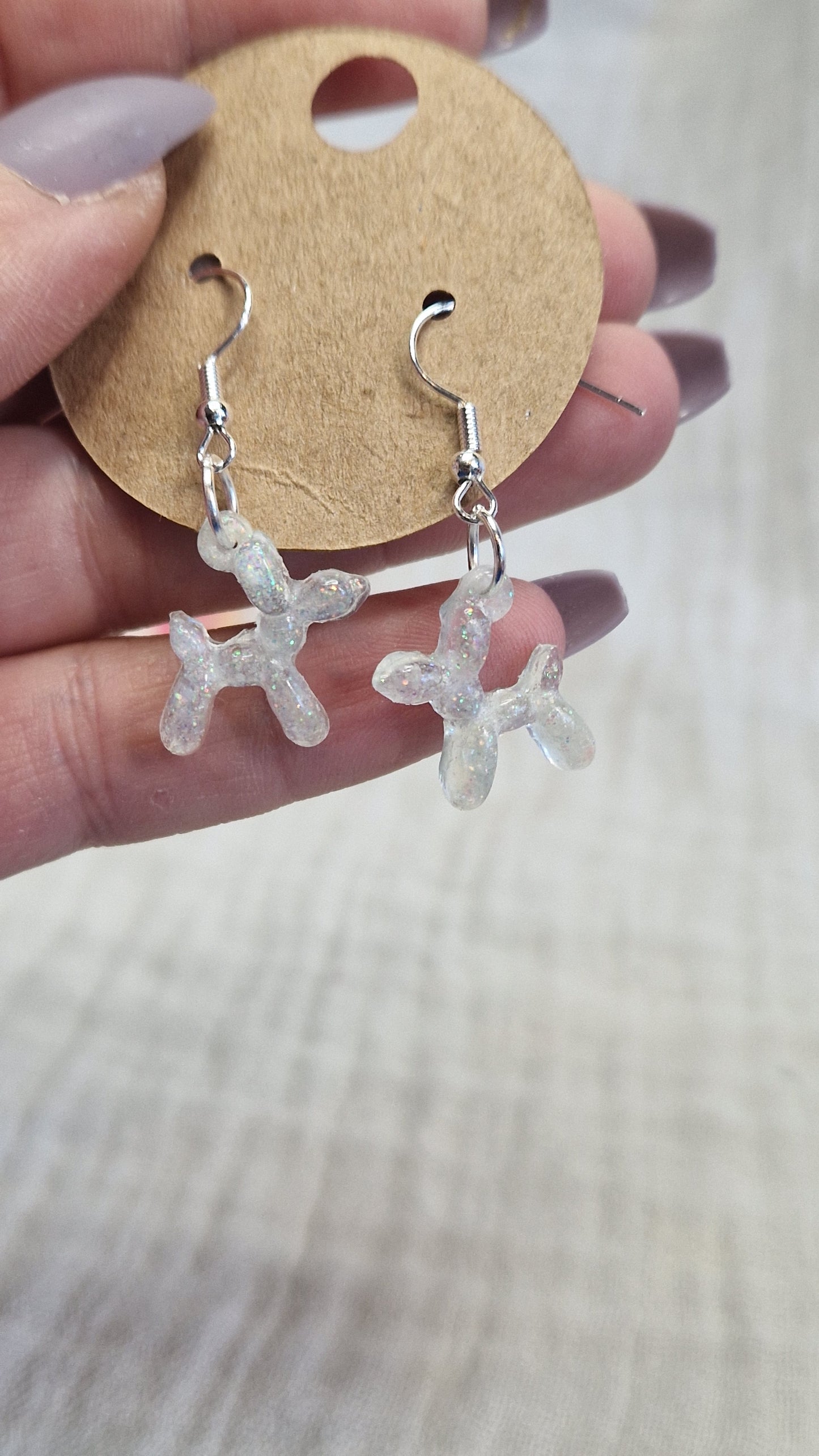 Ohrringe "Ballonhund" aus Resin in versch. Farben