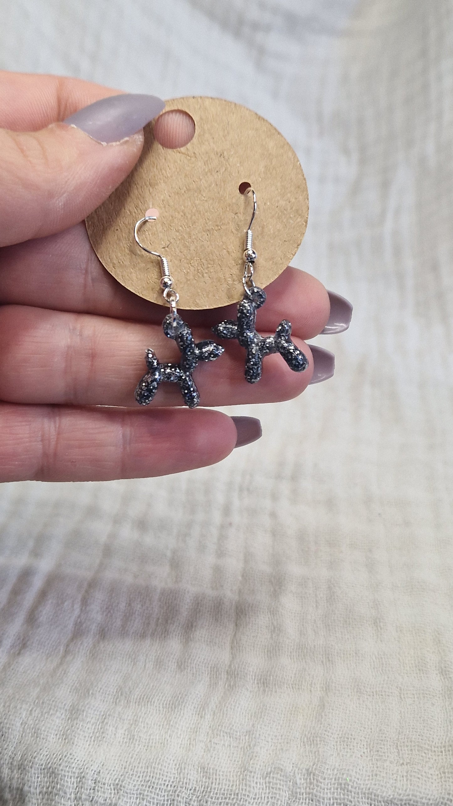 Ohrringe "Ballonhund" aus Resin in versch. Farben