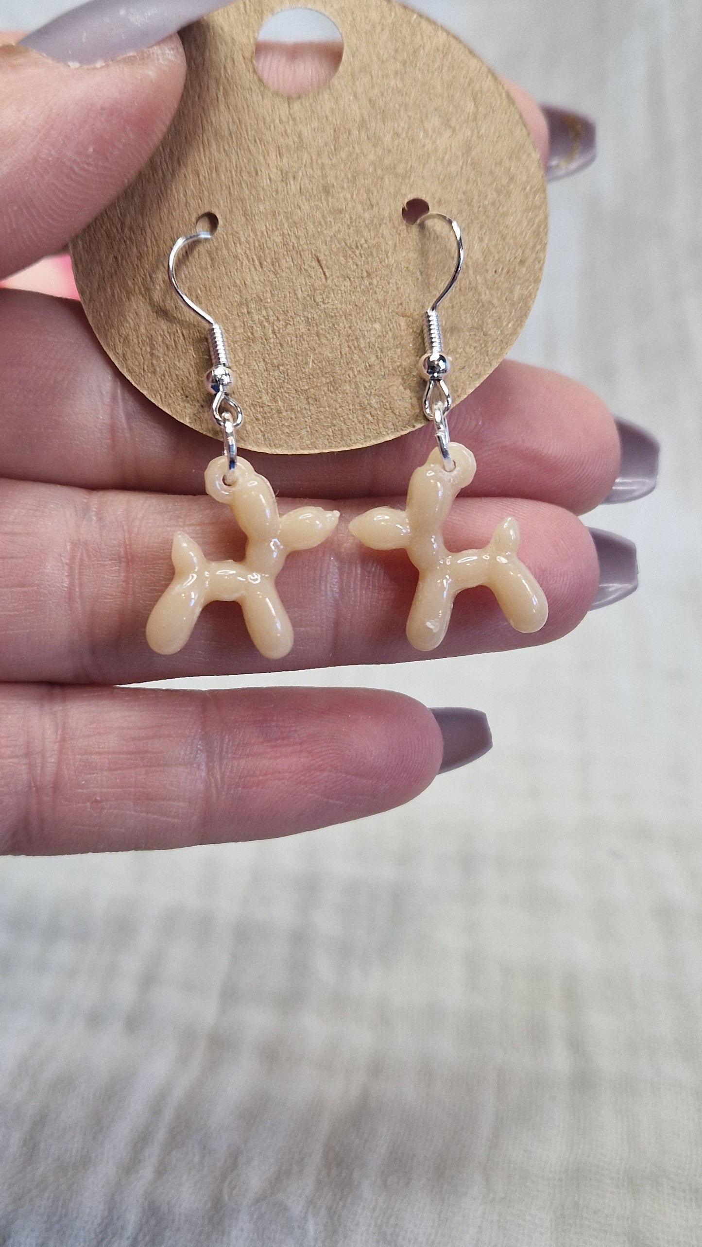 Ohrringe "Ballonhund" aus Resin in versch. Farben