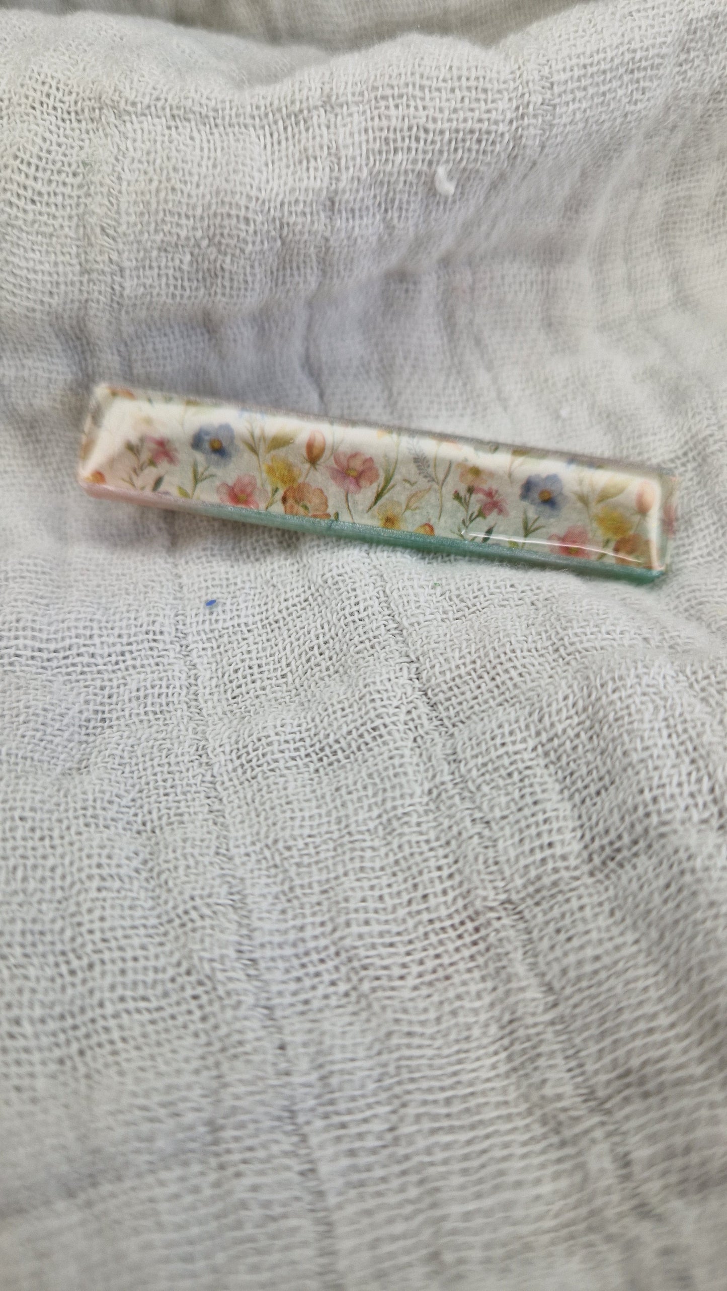 Haarklammer mit Motiv aus Epoxidharz