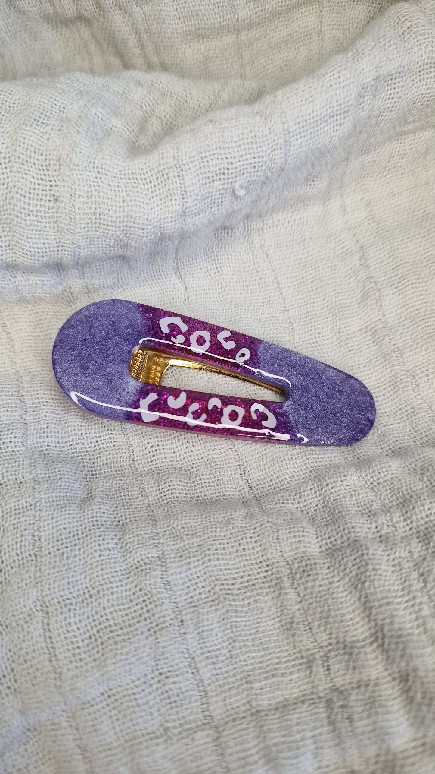 Haarklammer mit Motiv aus Epoxidharz