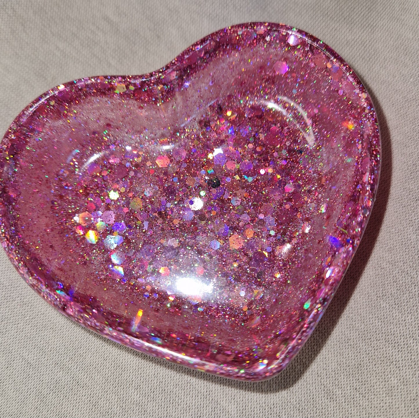 Kleine Herzschale aus Epoxidharz in versch. Designs