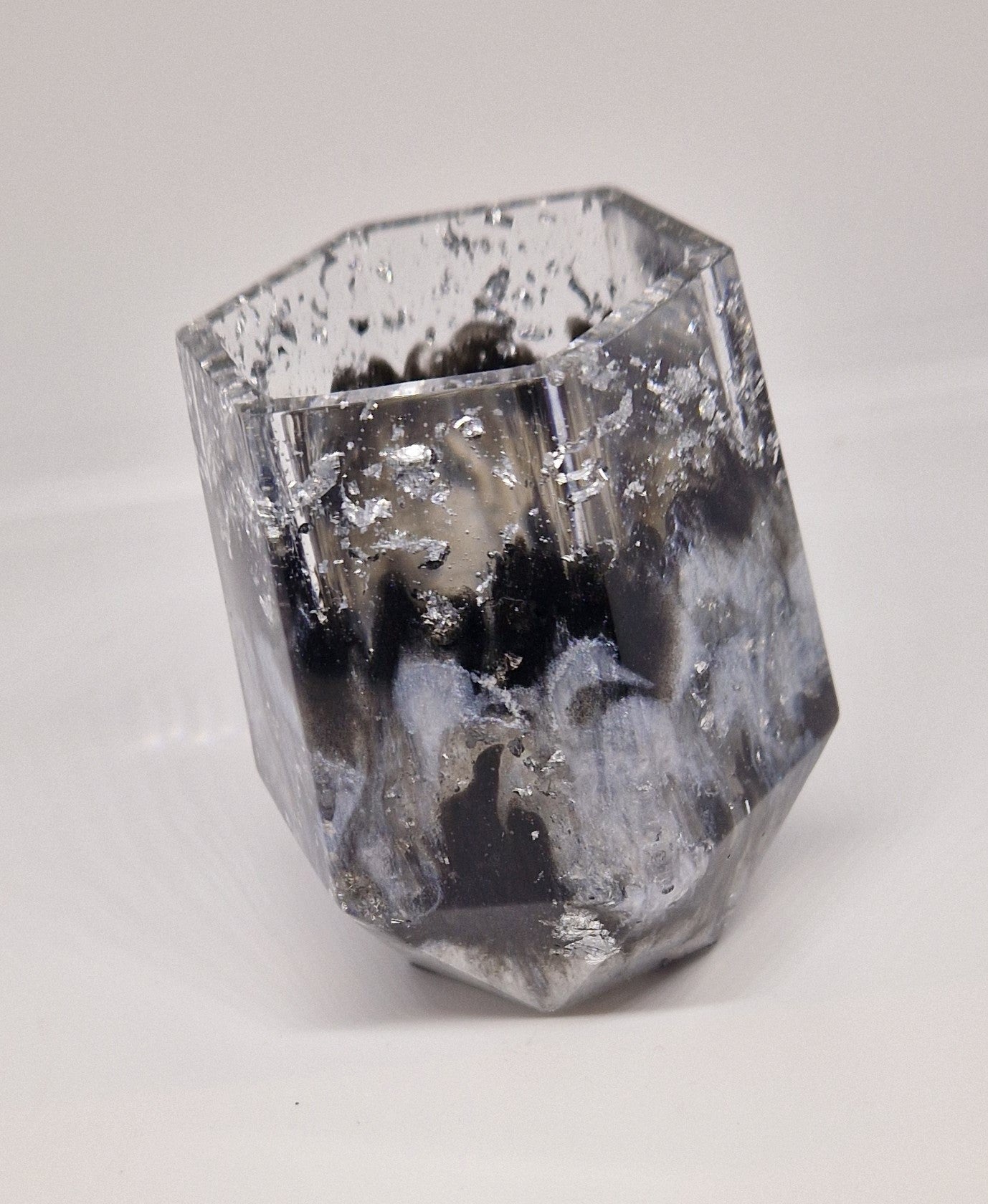 Kleiner Badezimmer Becher aus Resin in deiner Wunschfarbe