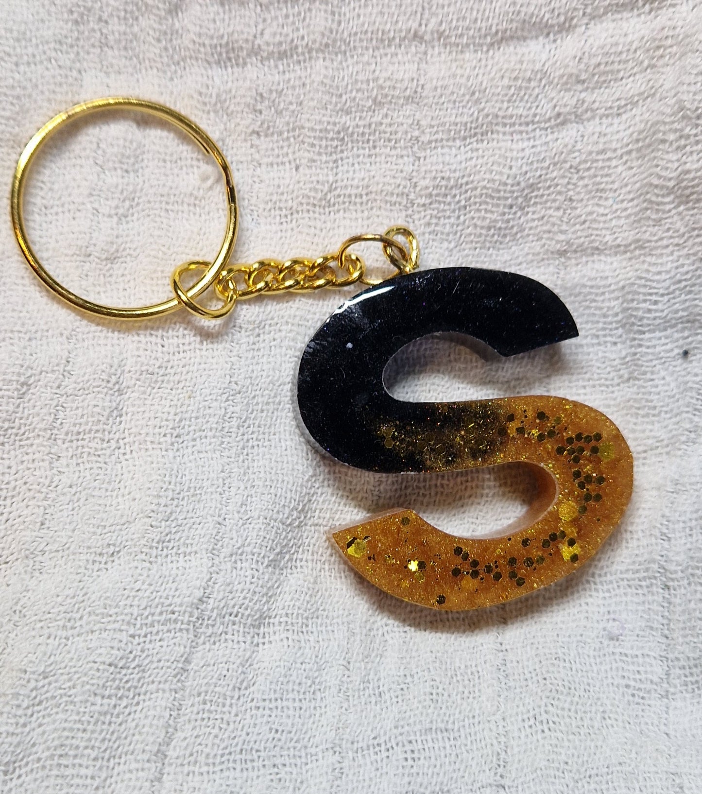 Buchstaben Schlüsselanhänger aus Resin