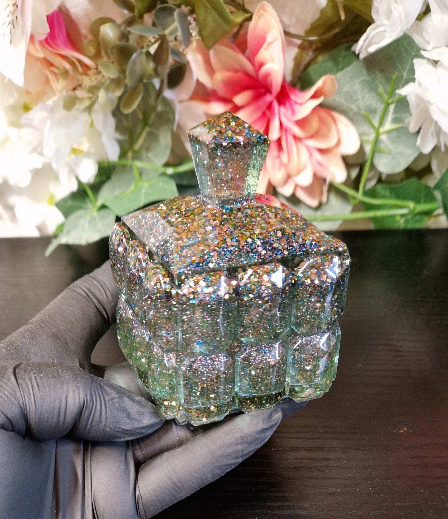 Dose "Kristall" aus Resin in versch. Farben