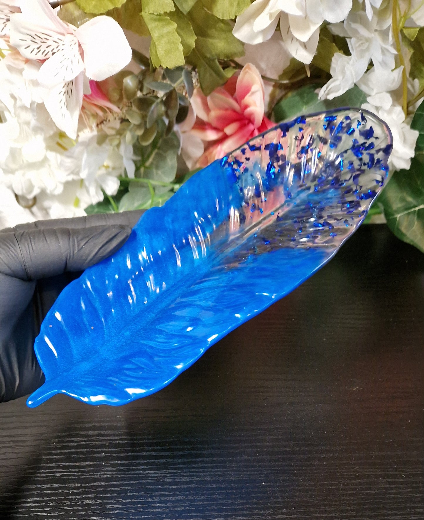 Schale "Feder" aus Resin in versch. Farben