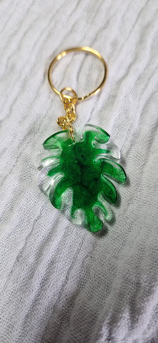 Schlüsselanhänger "Blatt" aus Resin in versch. Designs