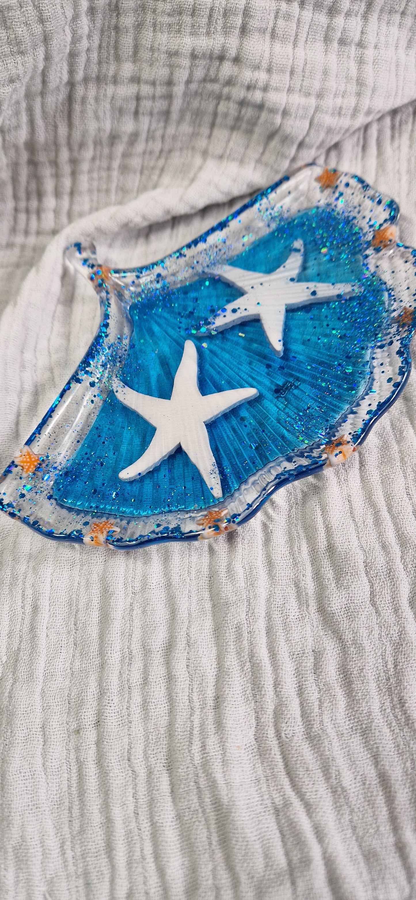 Schale "Blatt" aus Resin in versch. Farben