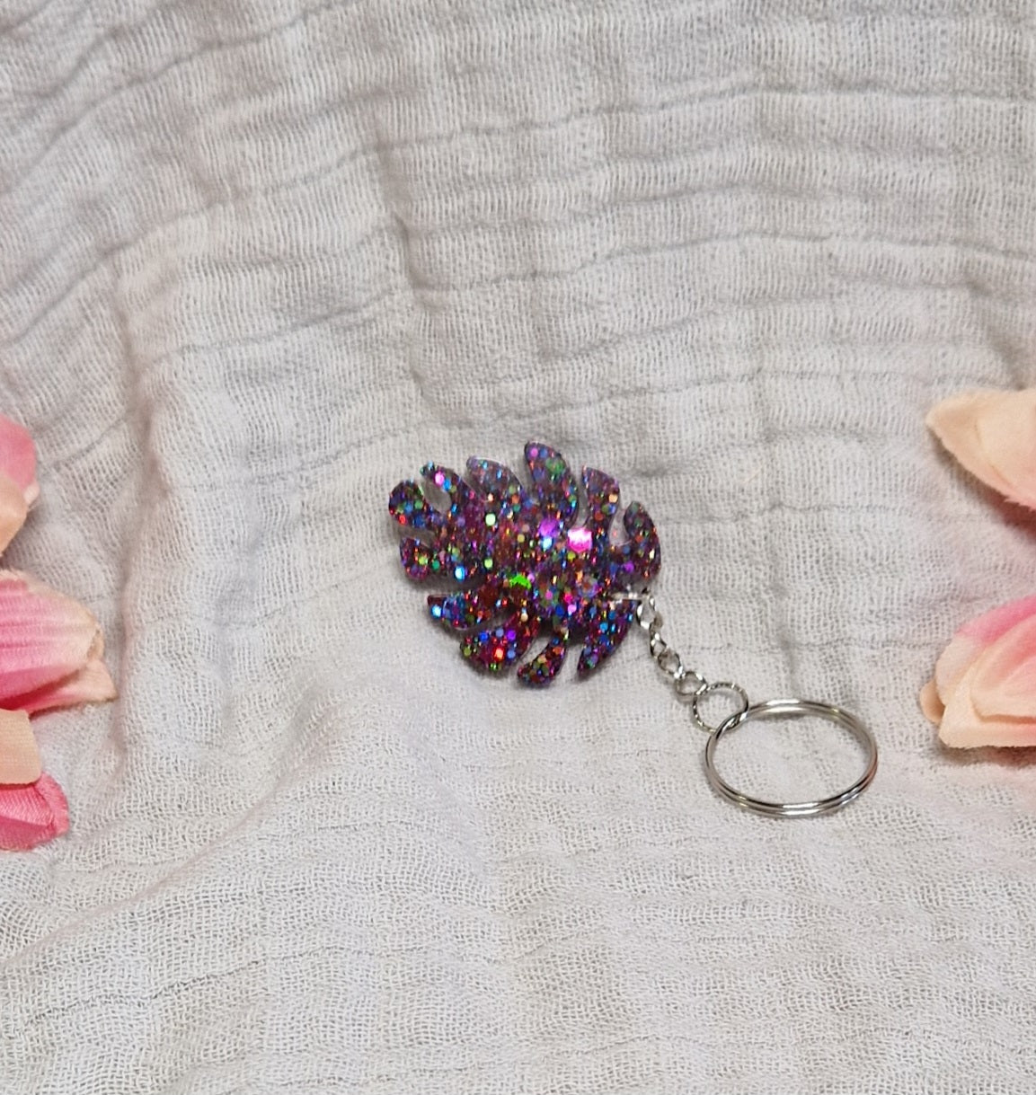 Schlüsselanhänger "Blatt" aus Resin in versch. Designs