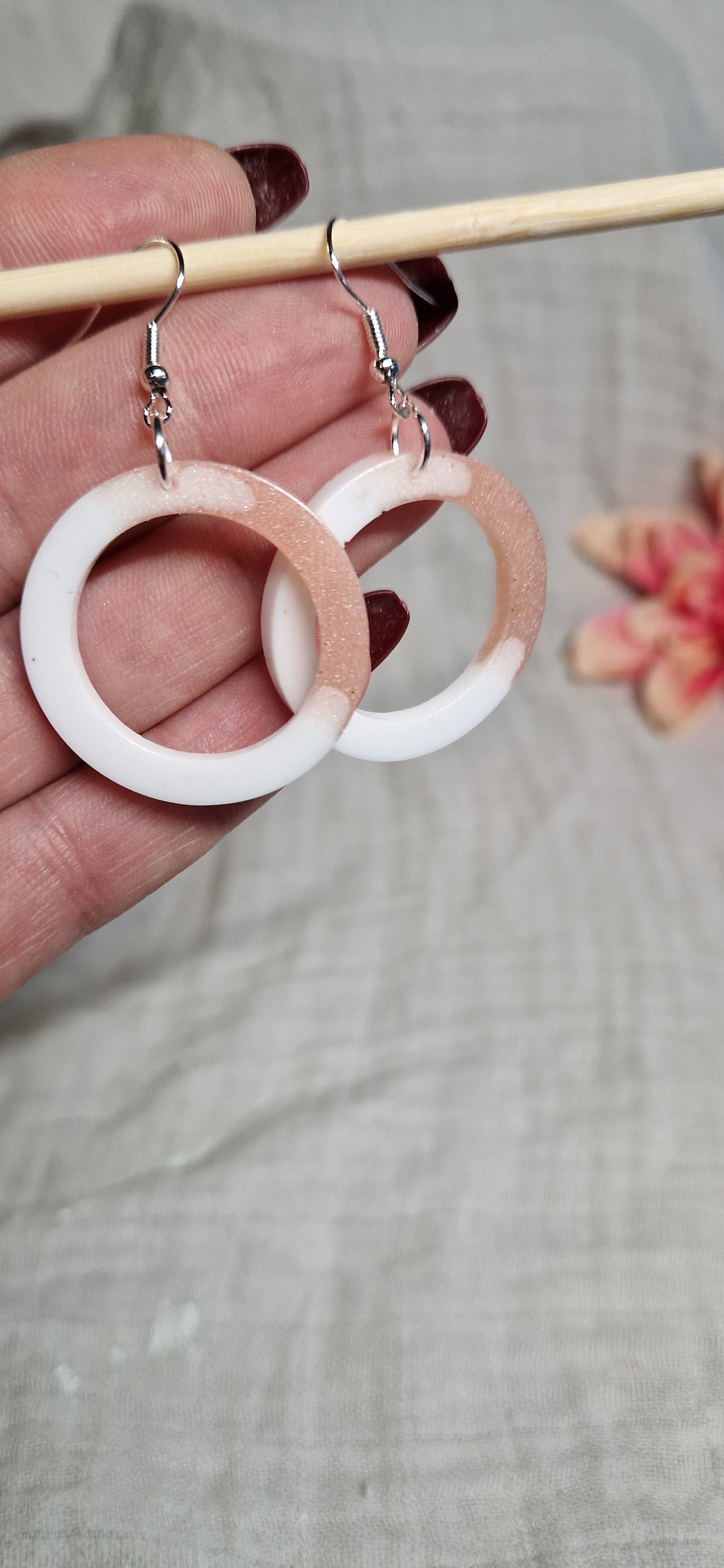 Ohrringe aus Epoxidharz in versch. Designs