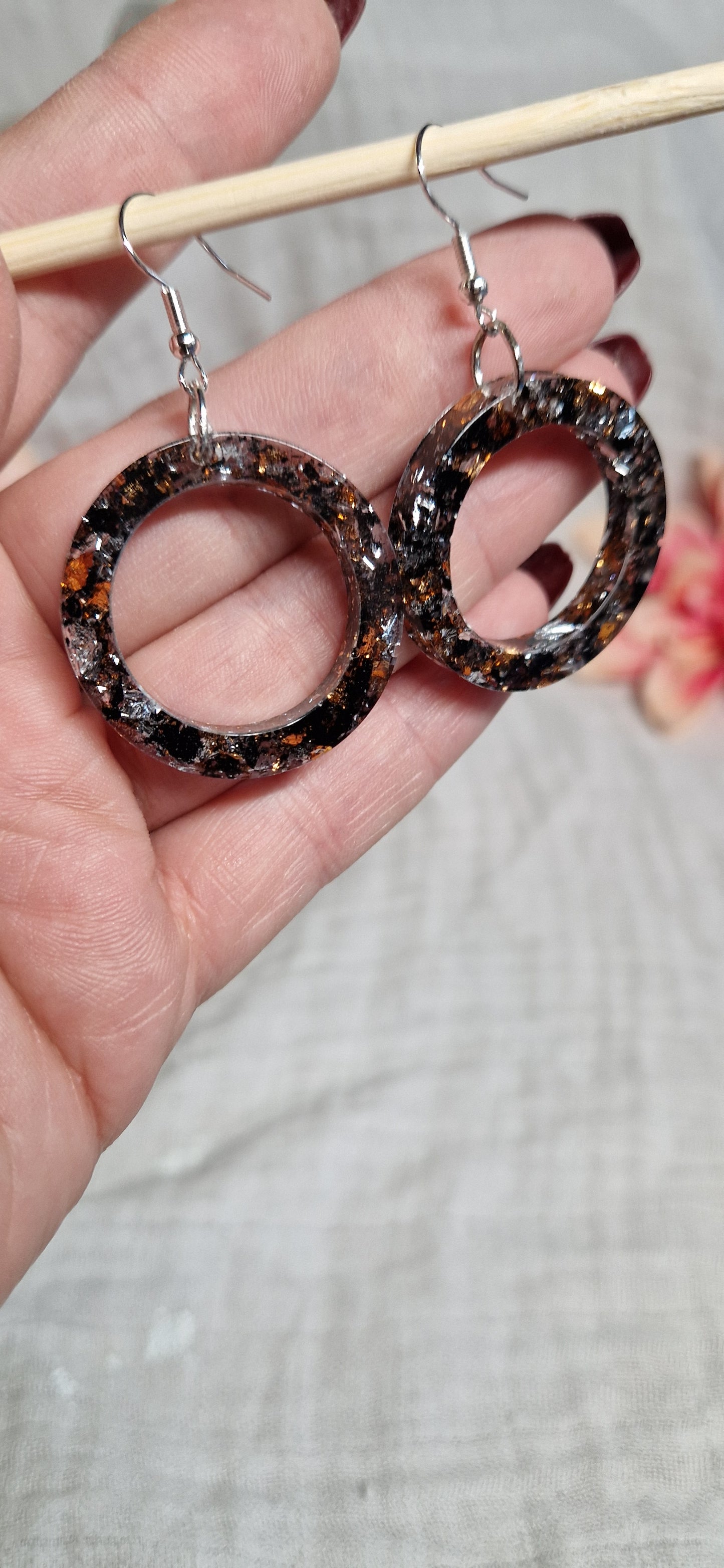 Ohrringe aus Epoxidharz in versch. Designs