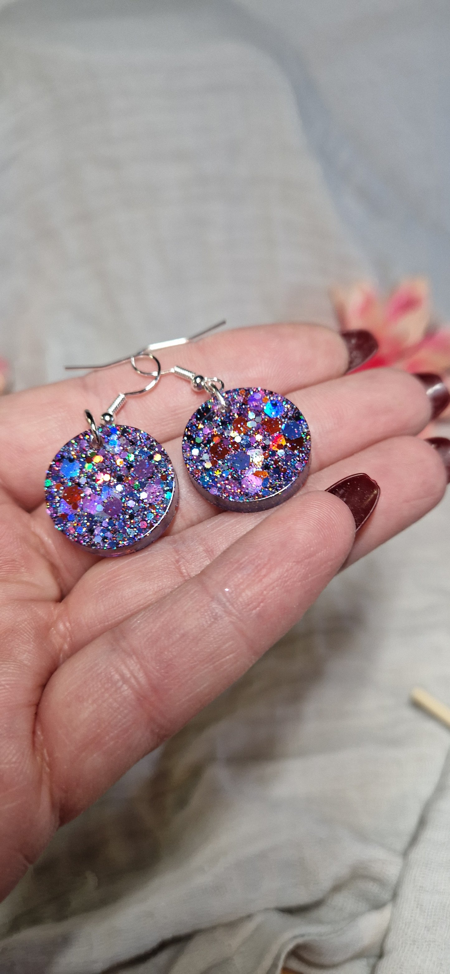 Ohrringe aus Epoxidharz in versch. Designs