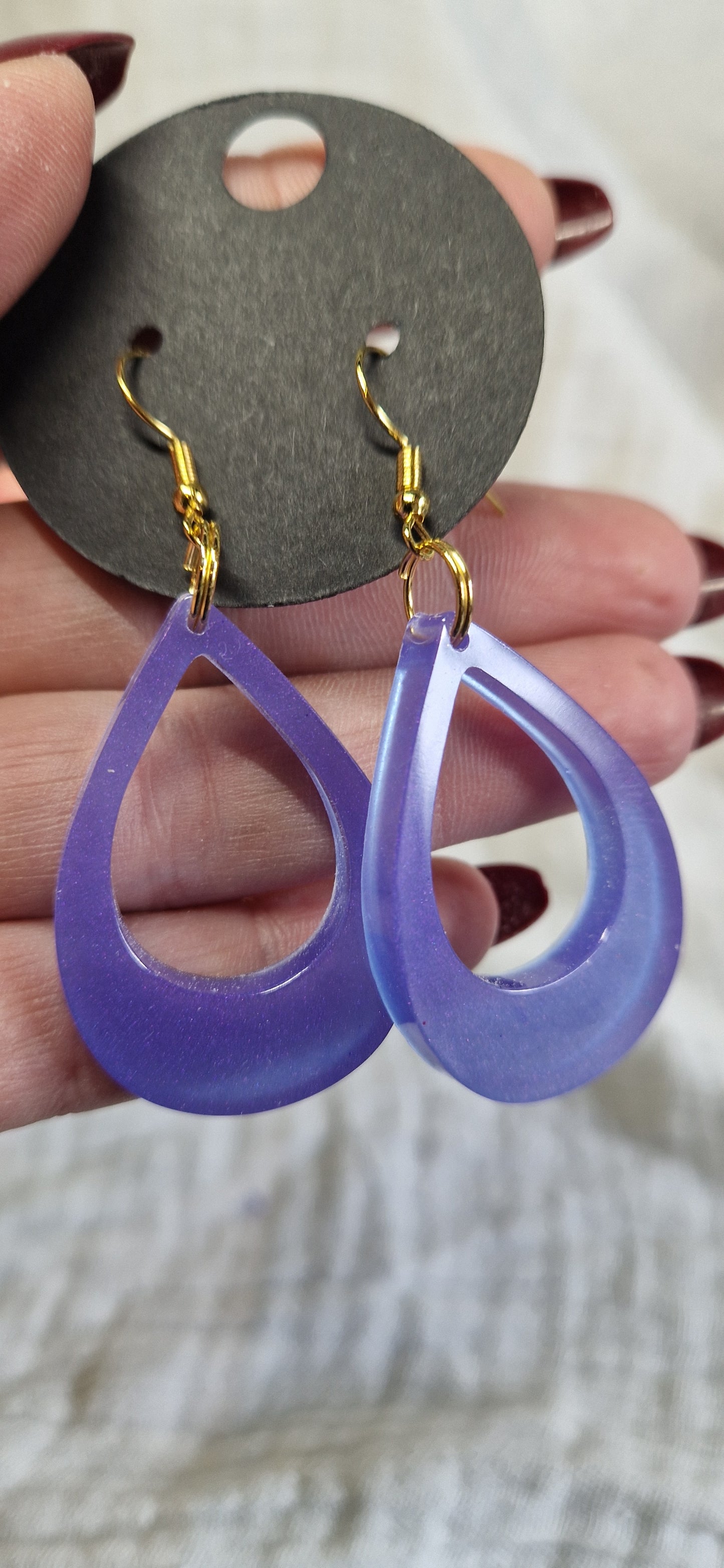 Ohrringe aus Epoxidharz in versch. Designs