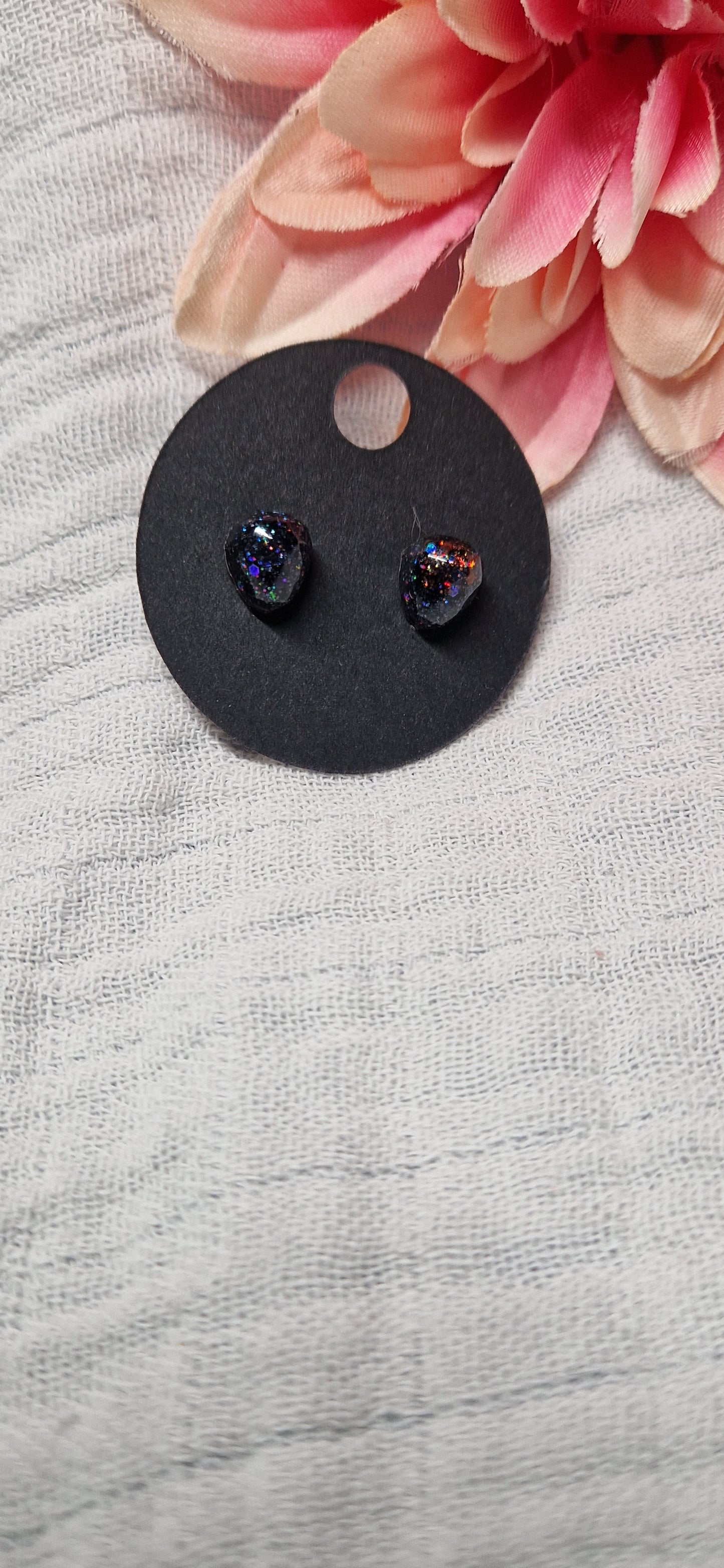 Stecker Ohrringe aus Resin in versch. Design