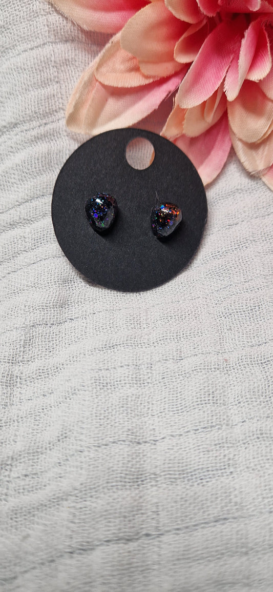 Stecker Ohrringe aus Resin in versch. Design