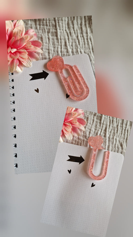 Lesezeichen "Büroklammer" aus Resin in versch. Design