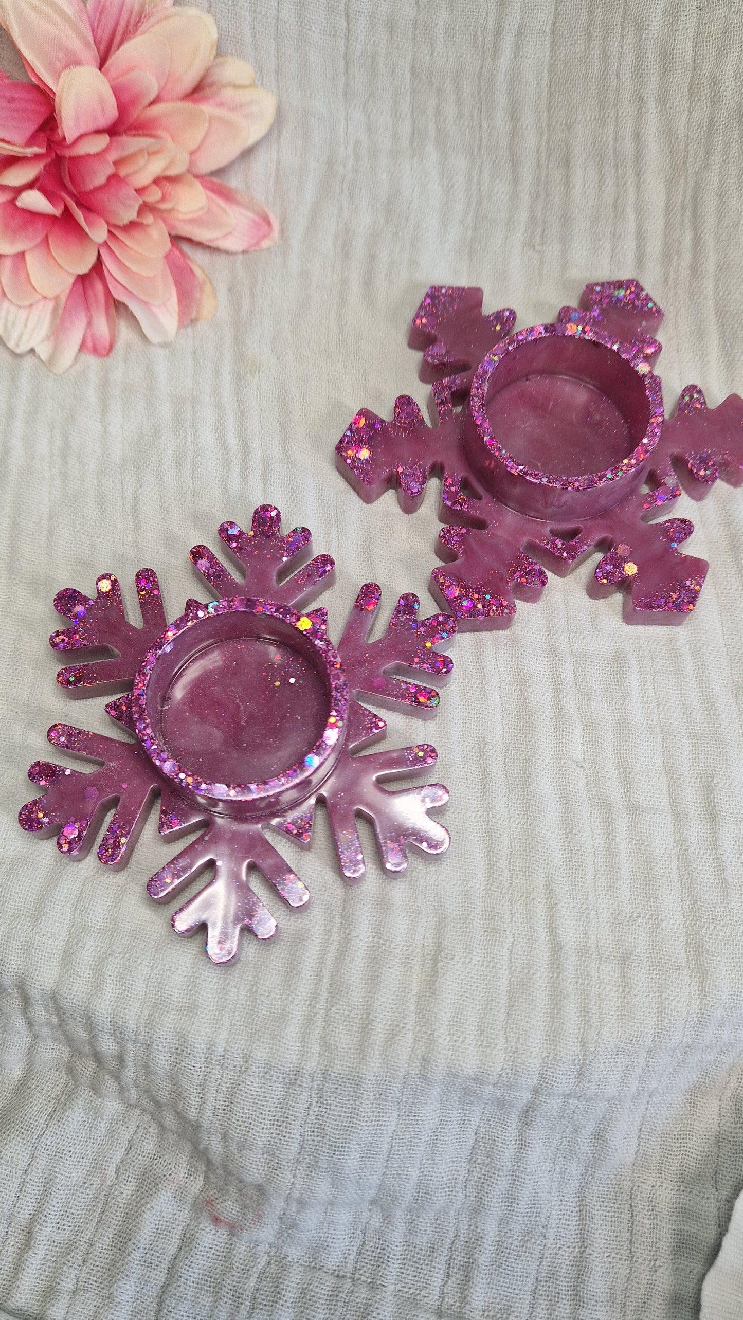 Teelichthalter/set aus Epoxidharz in versch. Farben