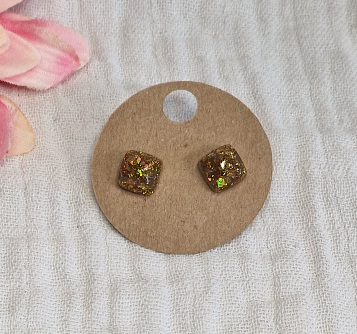 Stecker Ohrringe aus Resin in versch. Design