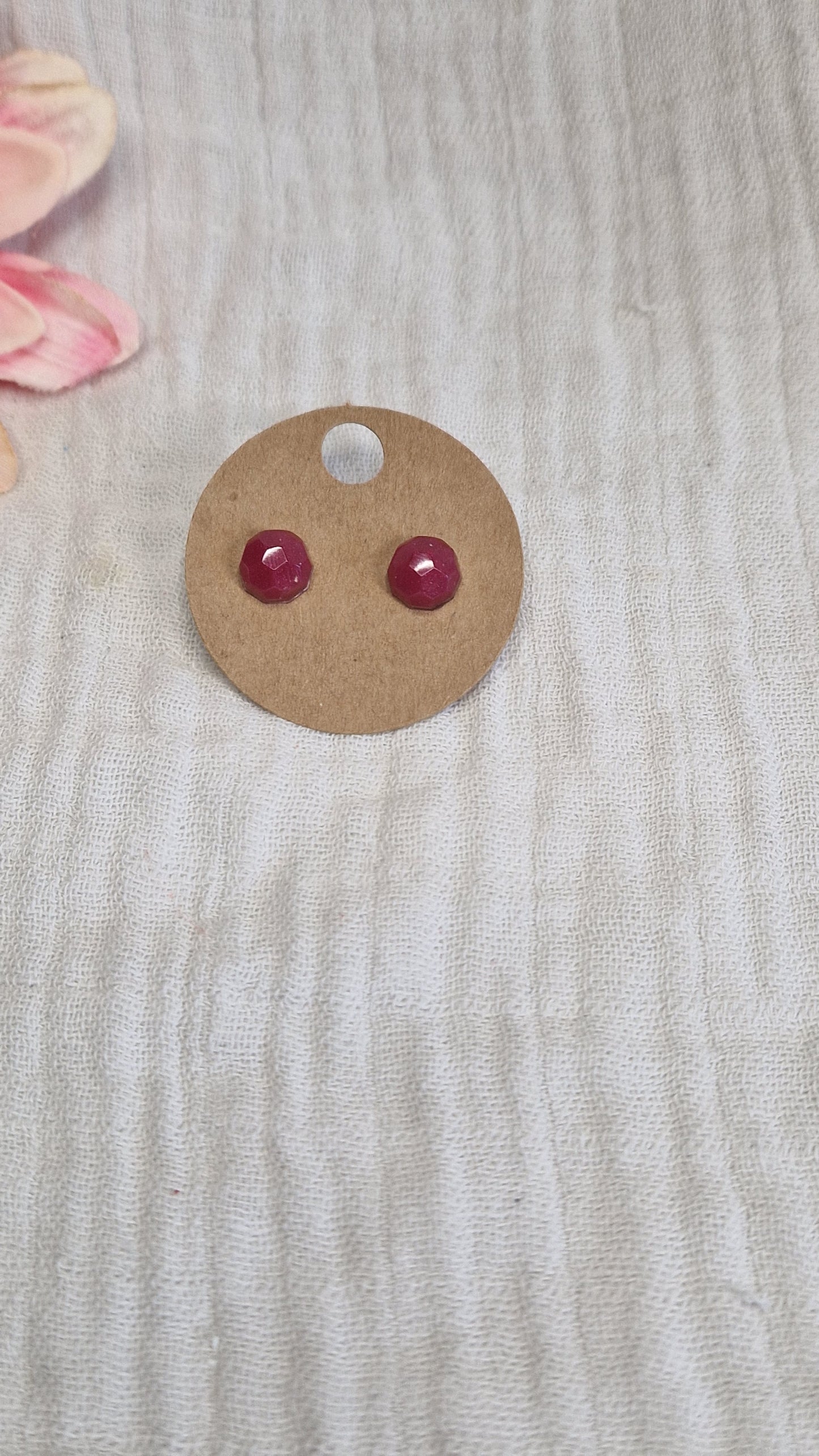 Stecker Ohrringe aus Resin in versch. Design