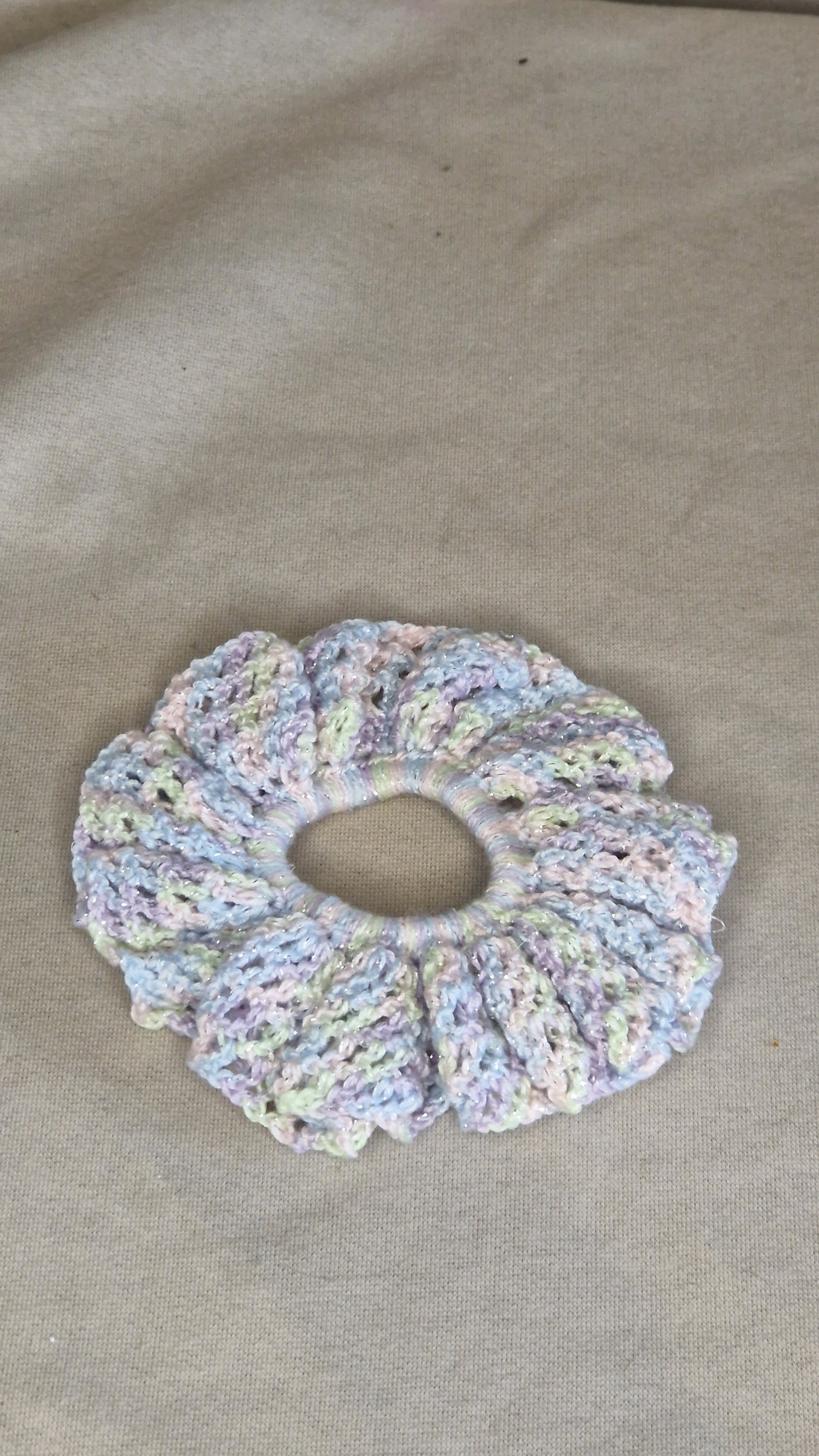 Gehäkelte Scrunchie "groß" in versch. Farben