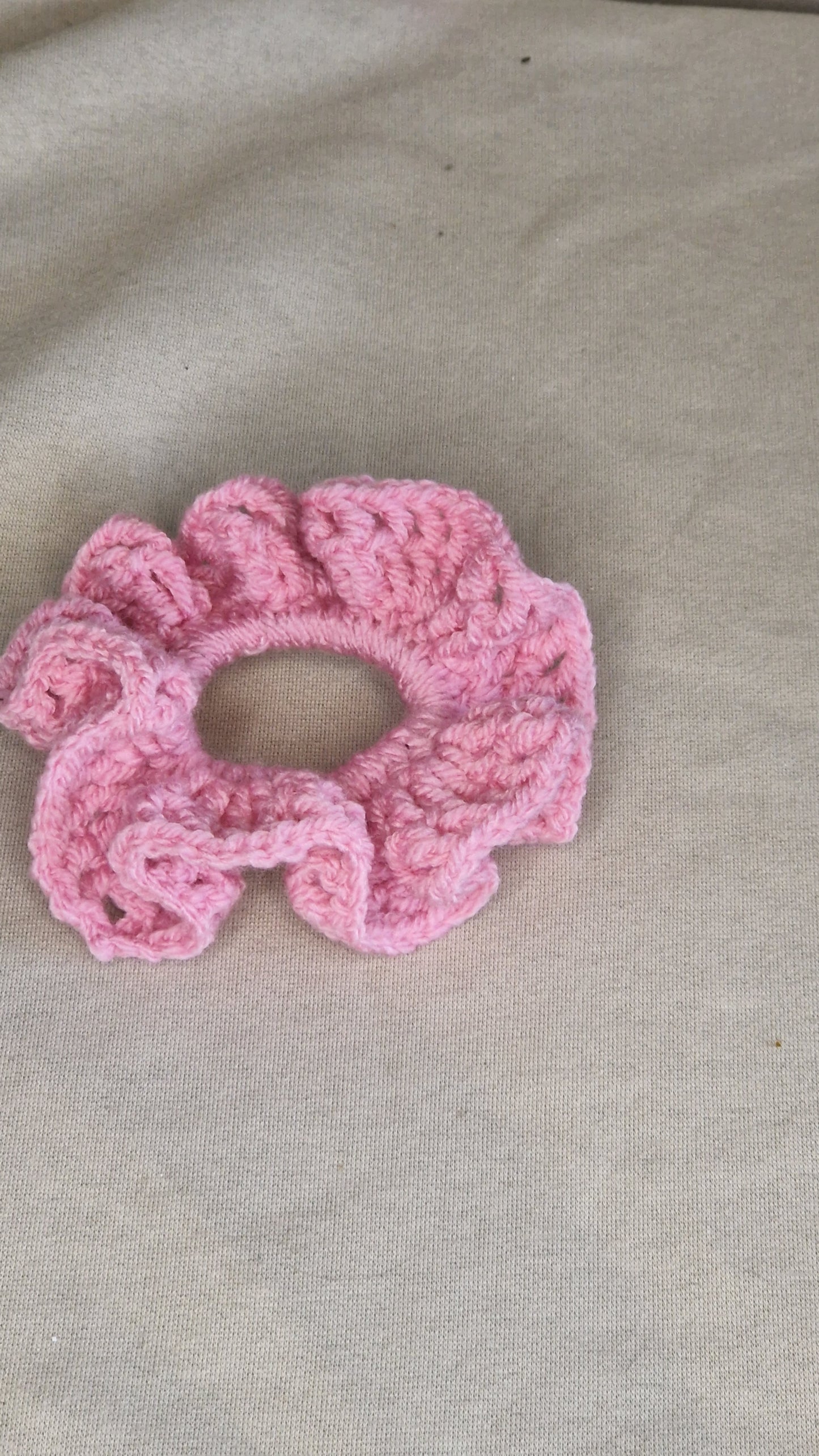 Gehäkelte Scrunchie "klein" in versch. Farben