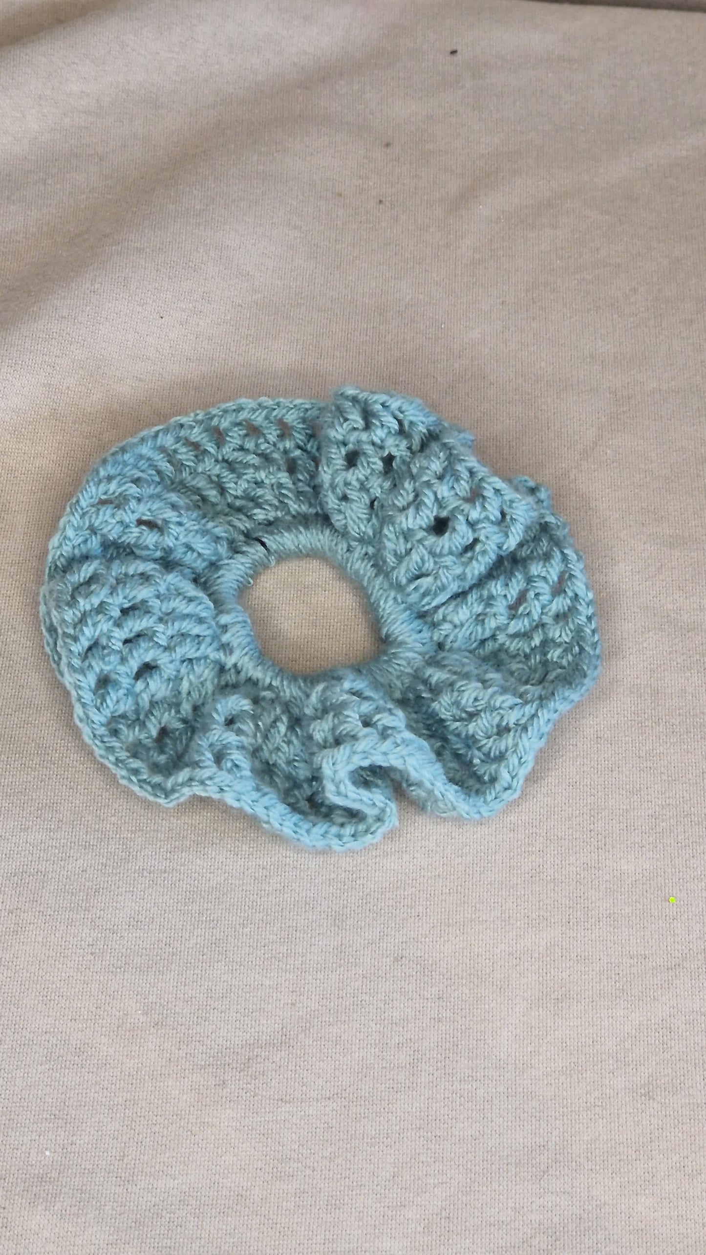 Gehäkelte Scrunchie "groß" in versch. Farben