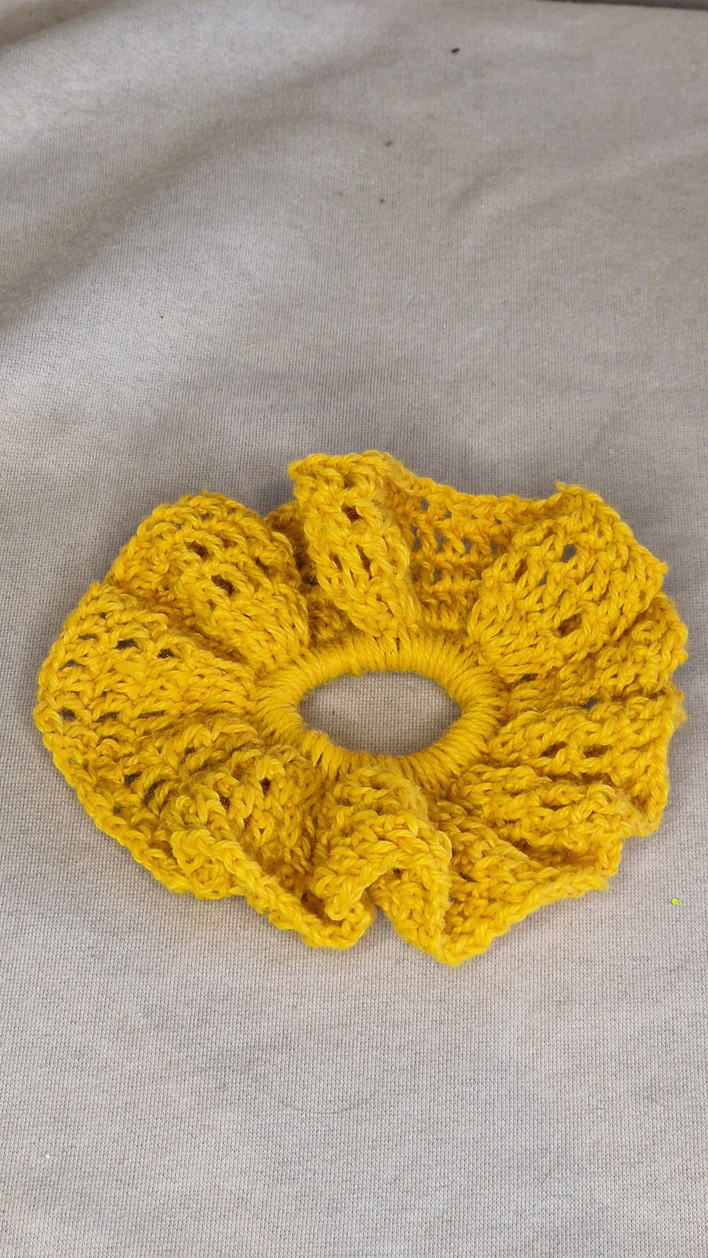 Gehäkelte Scrunchie "groß" in versch. Farben