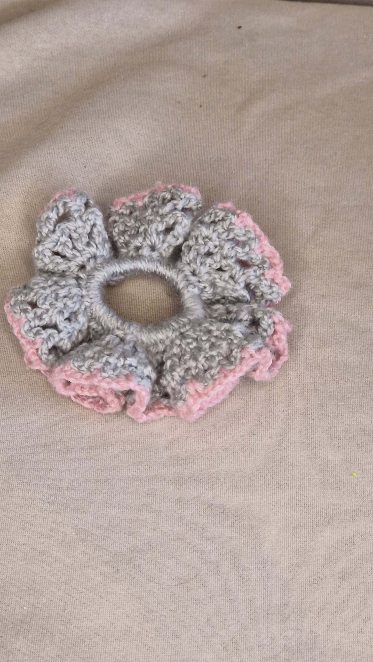 Gehäkelte Scrunchie "groß" in versch. Farben