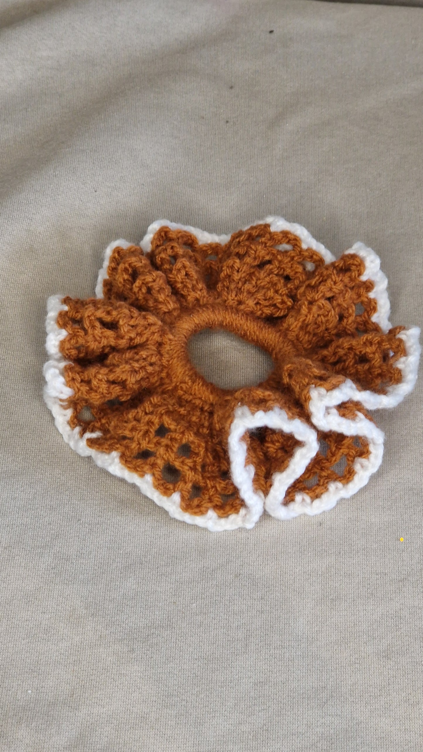 Gehäkelte Scrunchie "groß" in versch. Farben