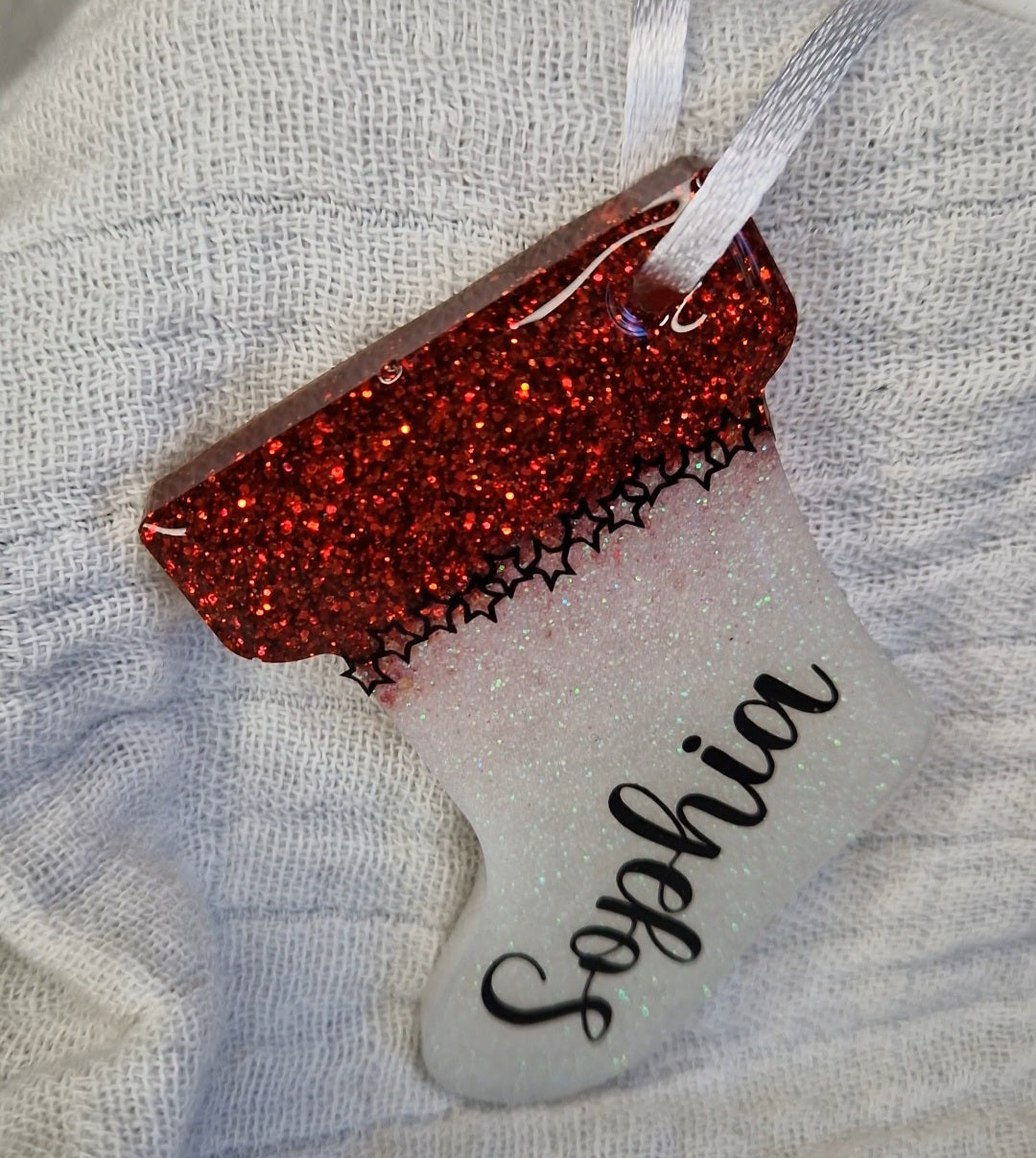 Personalisierte Baumschmuck aus Epoxidharz in Wunschfarbe