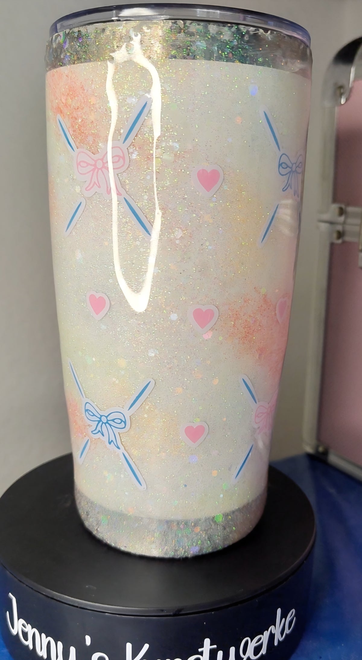 Handgefertigter Glitzer-Thermobecher aus Epoxidharz – 600 ml