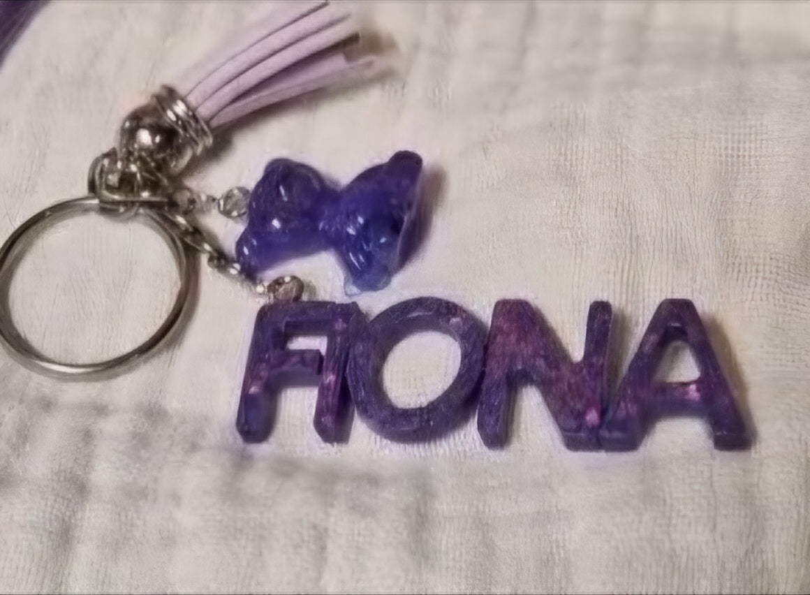 Personalisierte Namens Schlüsselanhänger in deiner Wunschfarbe