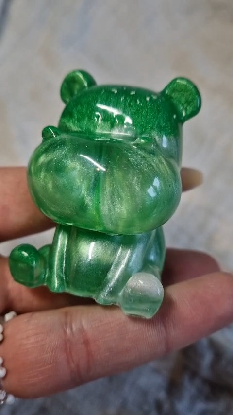 Figur aus Resin "Hippo" in versch. Farben