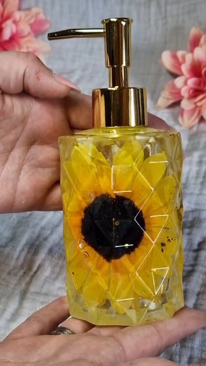 Seifenspender aus Resin in versch. Farben